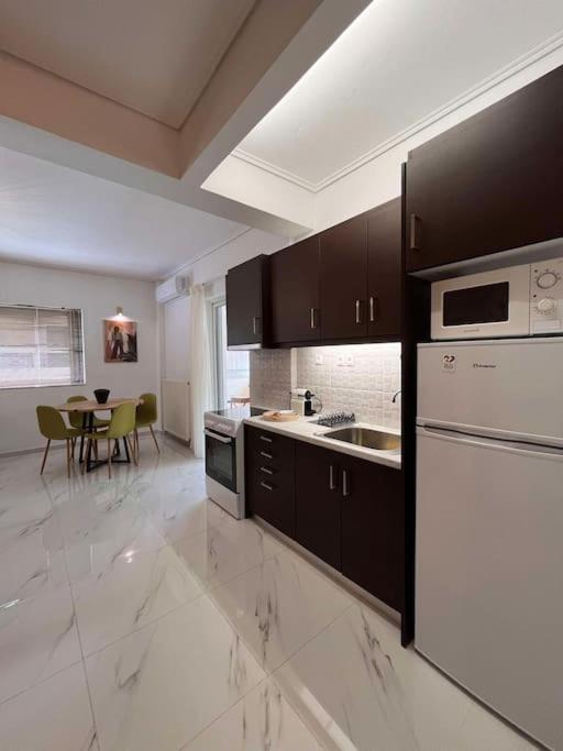 Carlito'S Apartment 2 Next To Metro Station Athens Exterior photo